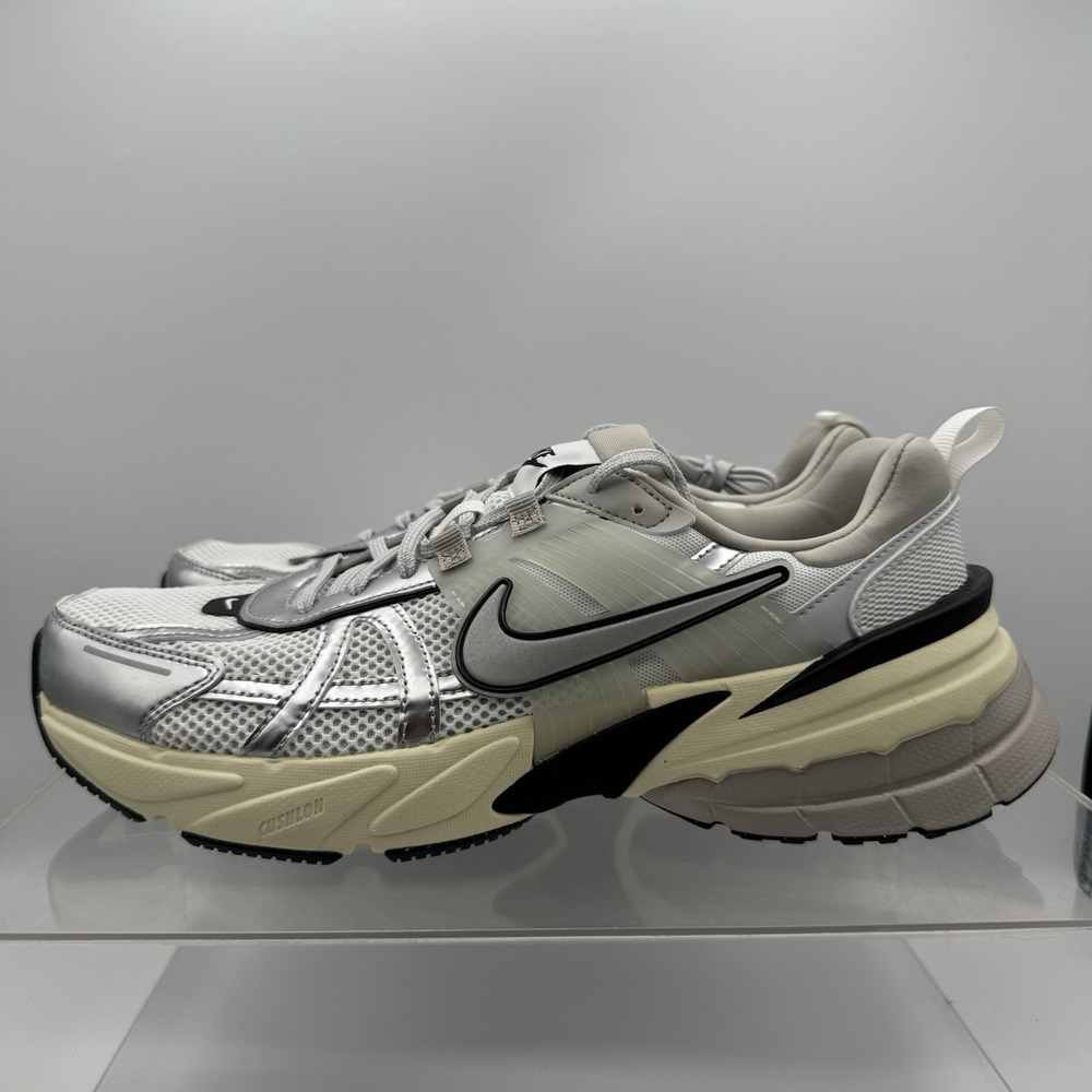 Brand New Nike V2K Run Summit White Metallic Silver HJ4497-100 Men's Size 12